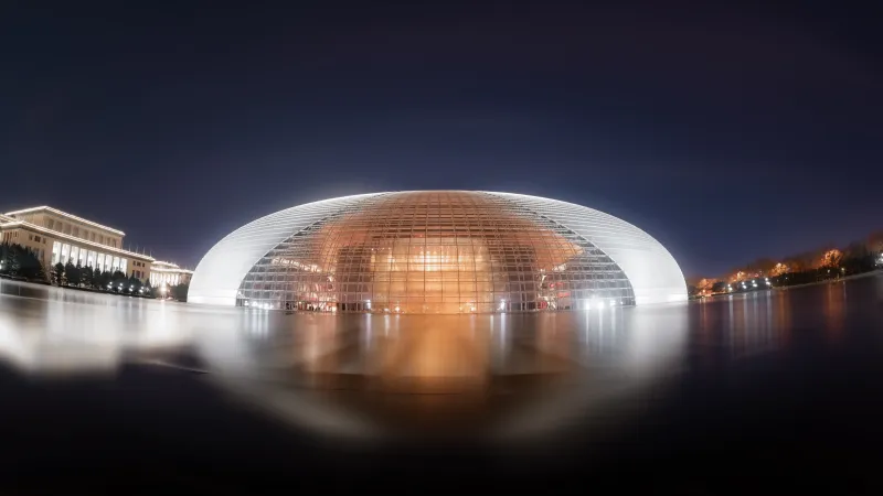 夜幕下的国家大剧院